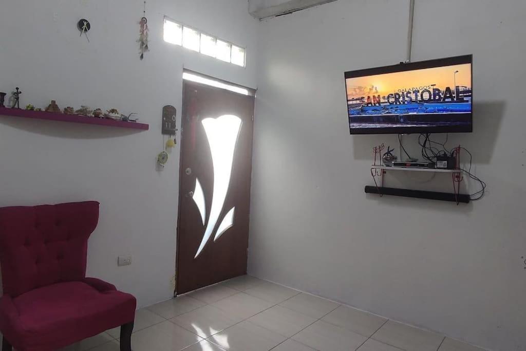 Tortuga House Apartment Puerto Baquerizo Moreno Exterior photo